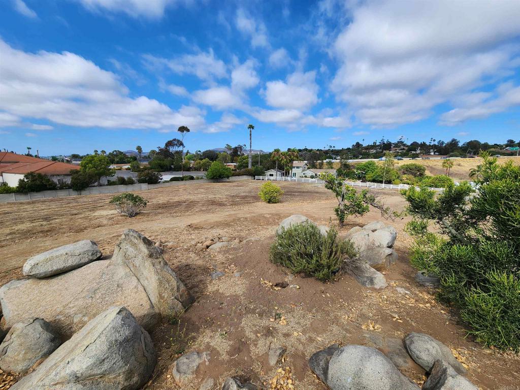 1060 Crest View Road Vista, CA 92081 - Photo 25 of 58