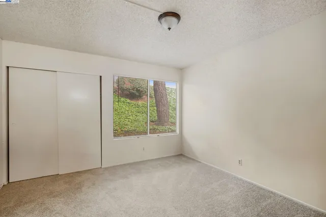 $210,000 | 355 Parkview Terrace, Unit D1, Vallejo, CA 94589