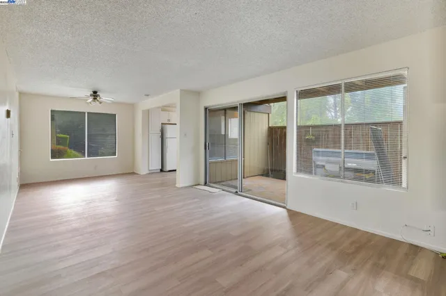 $210,000 | 355 Parkview Terrace, Unit D1, Vallejo, CA 94589