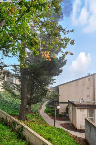 $210,000 | 355 Parkview Terrace, Unit D1, Vallejo, CA 94589