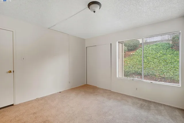 $210,000 | 355 Parkview Terrace, Unit D1, Vallejo, CA 94589