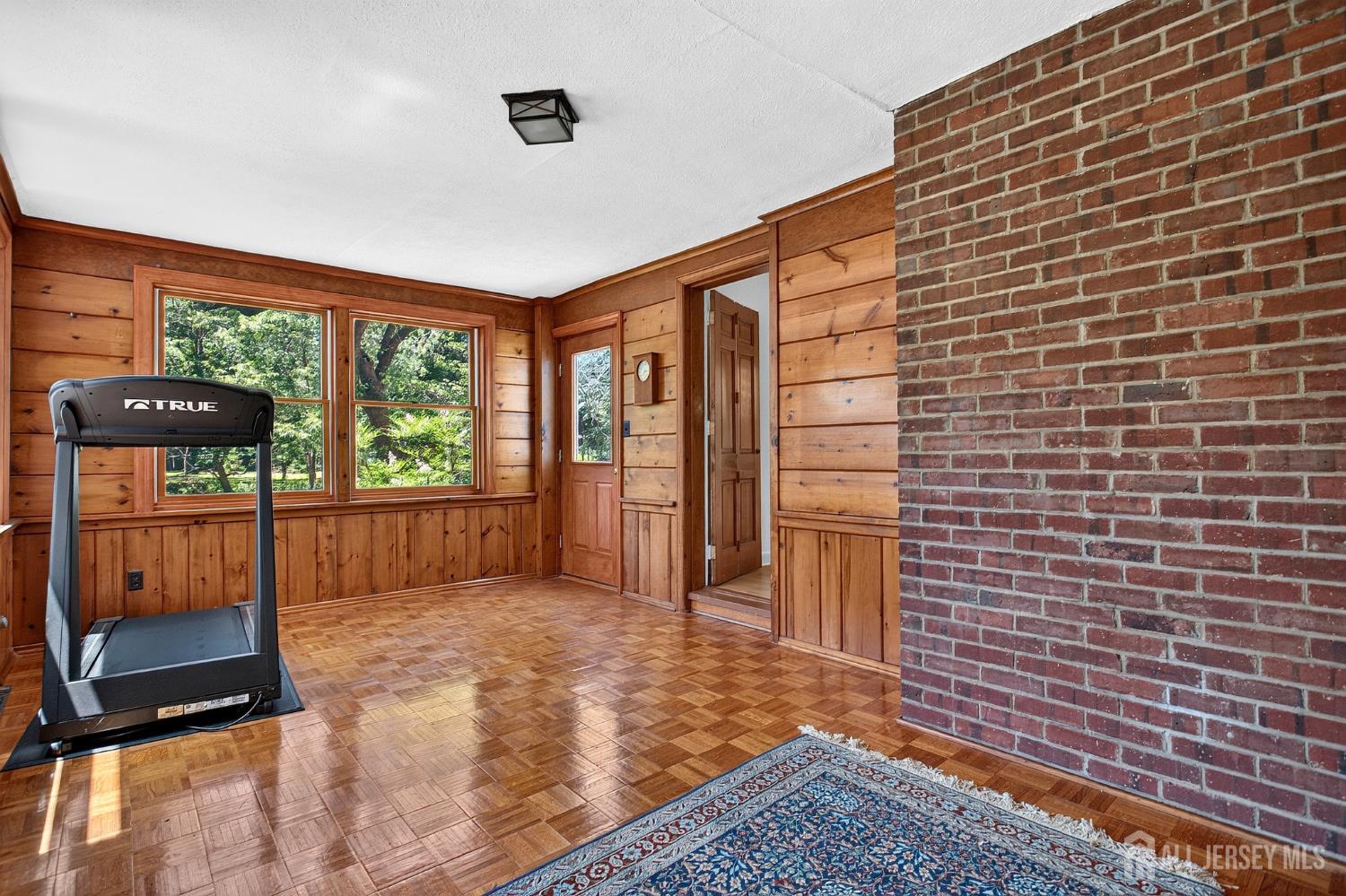 31 Warwick Road Colonia, NJ 07067 - Photo 33 of 36