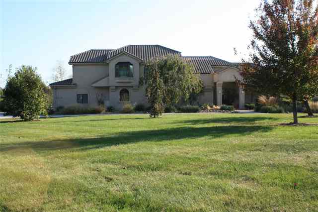12211 North 1050th Road Macomb, IL 61455 - Photo 2 of 25