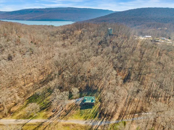 $335,000 | 325 Evening Shadow Lane, Jasper, TN 37347