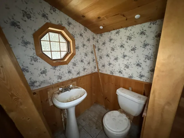 $295,000 | 2772 Skidmore Road, Brethren, MI 49619