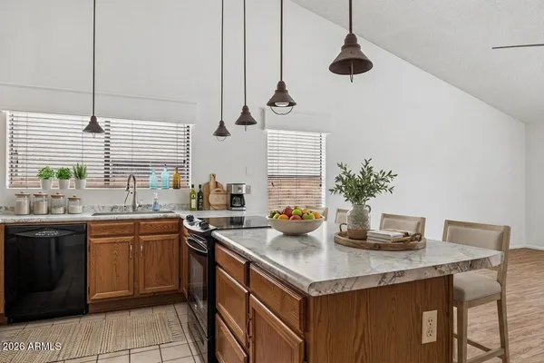 $435,000 | 12802 South 40th Place, Phoenix, AZ 85044