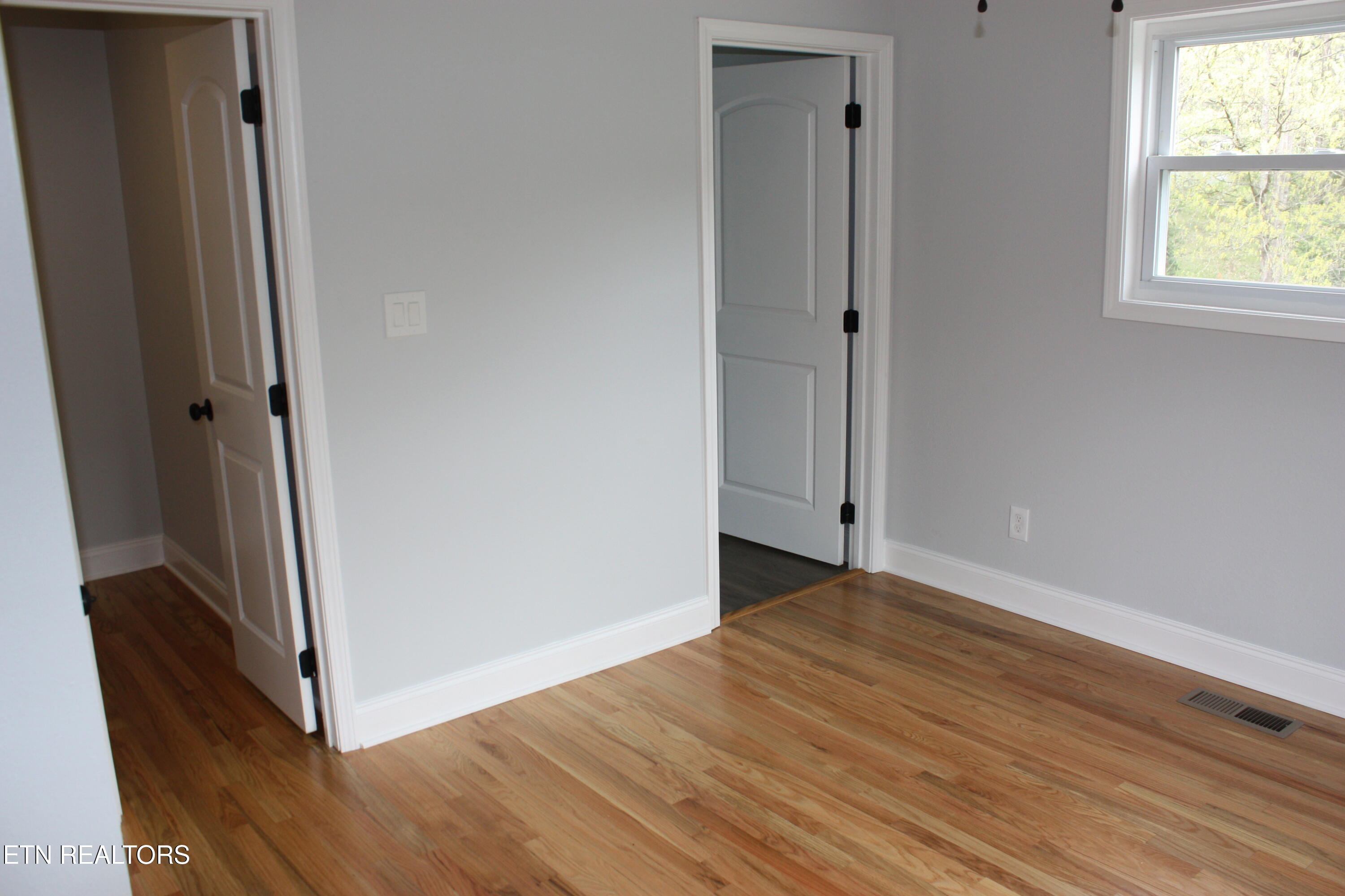 2317 Southside Road Knoxville, TN 37920 - Photo 24 of 32 IMG_2858