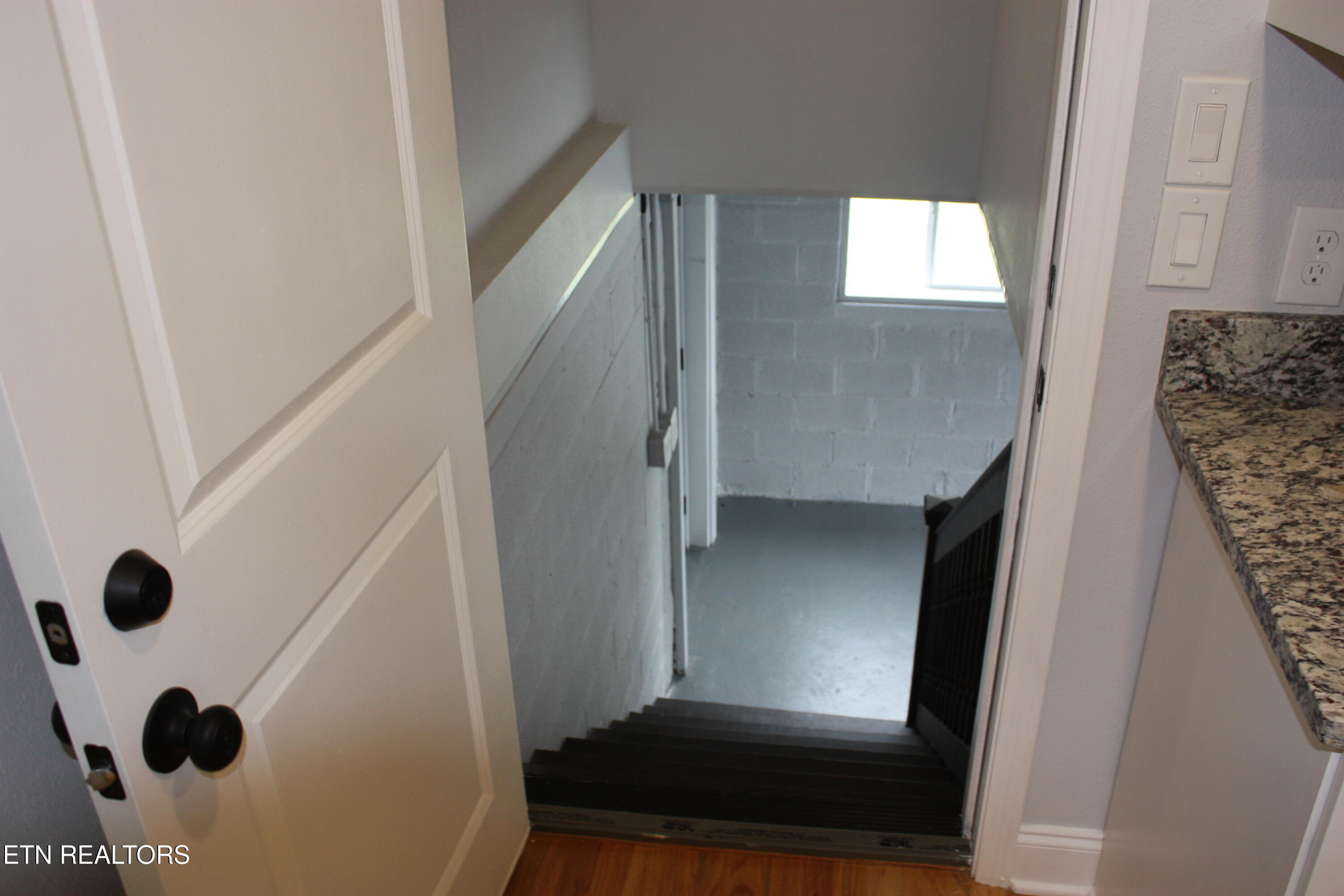 2317 Southside Road Knoxville, TN 37920 - Photo 30 of 32 IMG_2864
