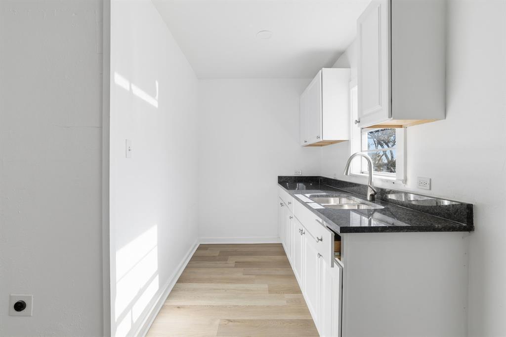 604 East Morton Street Denison, TX 75021 - Photo 8 of 22