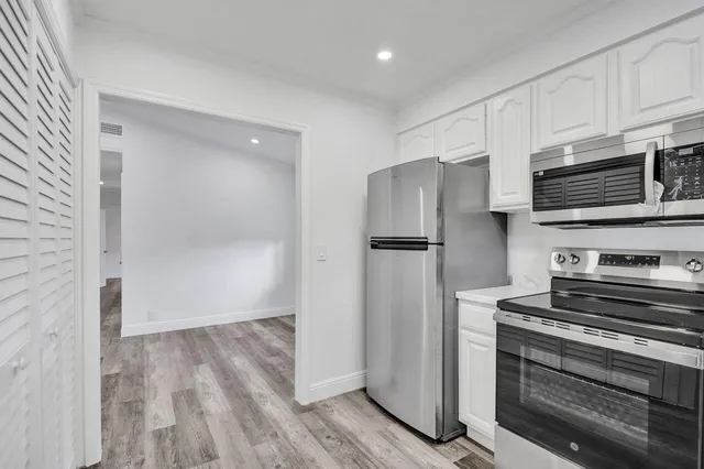 $4,150 | 229 Southwest 1st Avenue, Delray Beach, FL 33444