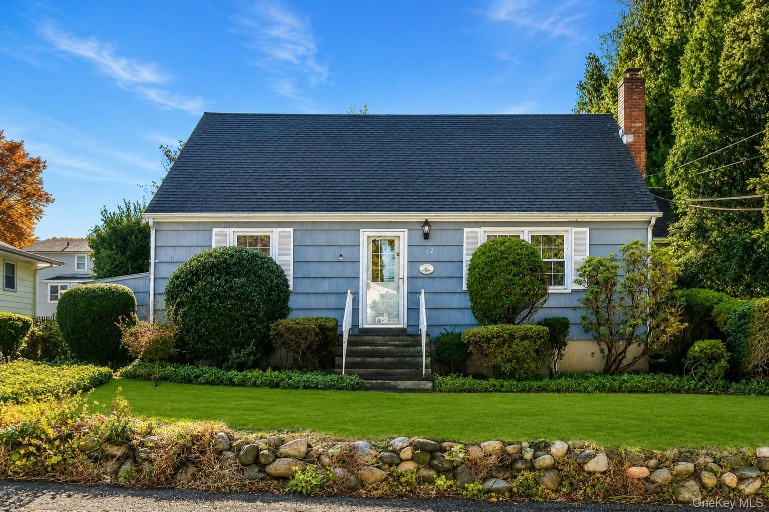 12 Violet Road Bayville, NY 11709 - Photo 1 of 43