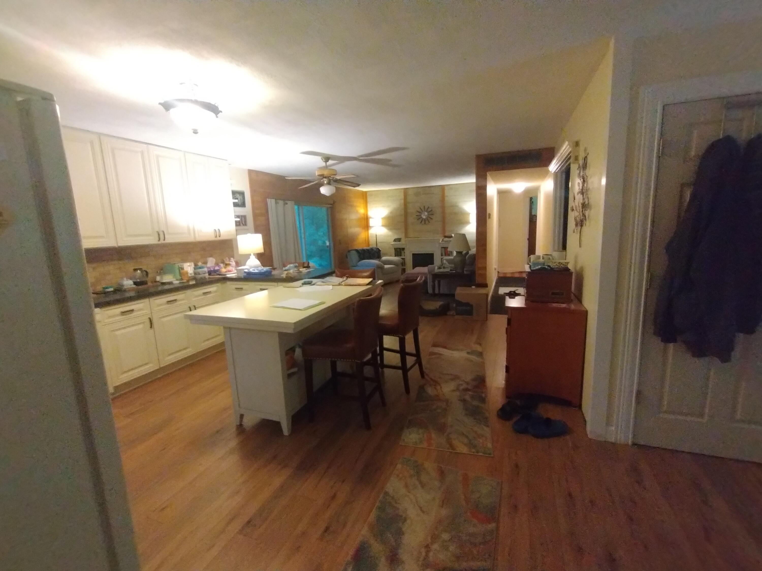 3847 Ponchartrain Pinckney, MI 48169 - Photo 10 of 35 IMG_20260829_190216999