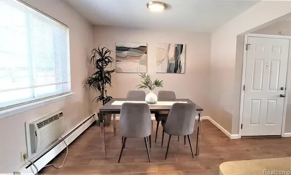 $1,550 | 2445 Torquay Avenue, Unit 211, Royal Oak, MI 48073