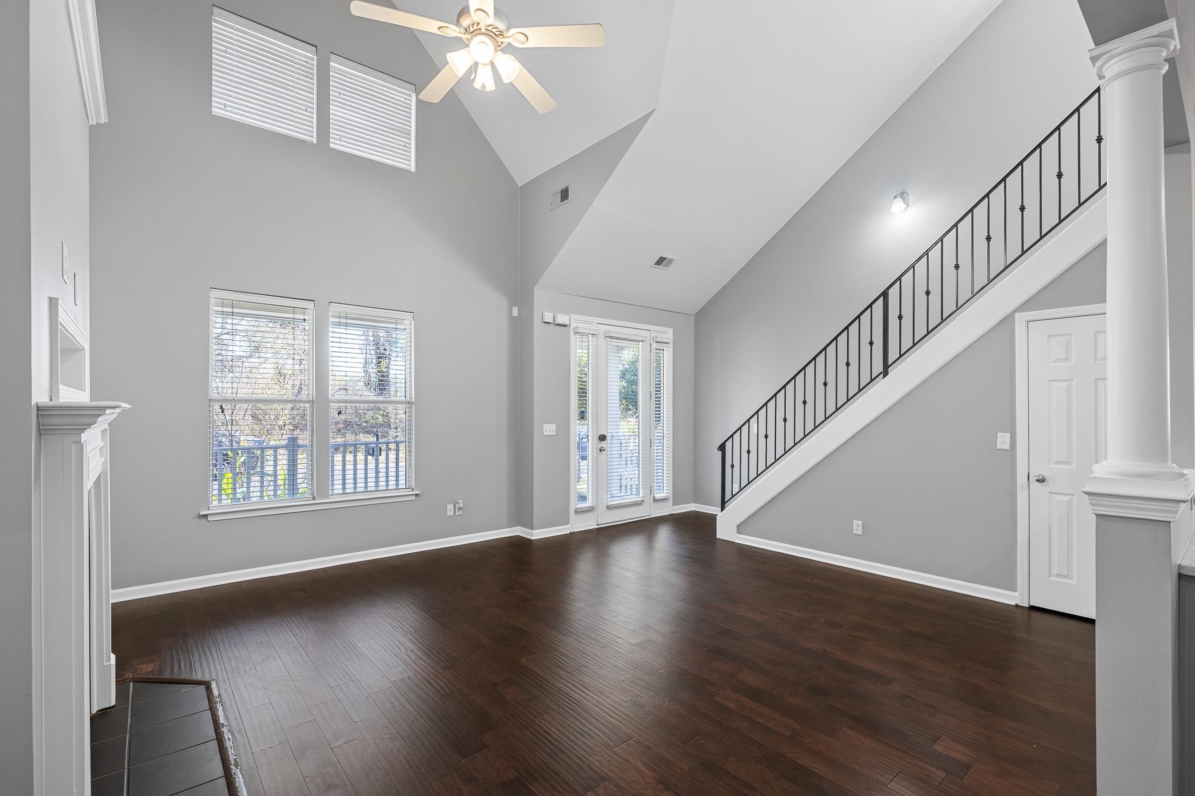 1323 Island Ridge Drive Memphis, TN 38103 - Photo 3 of 29 a view of an entryway with wooden floor