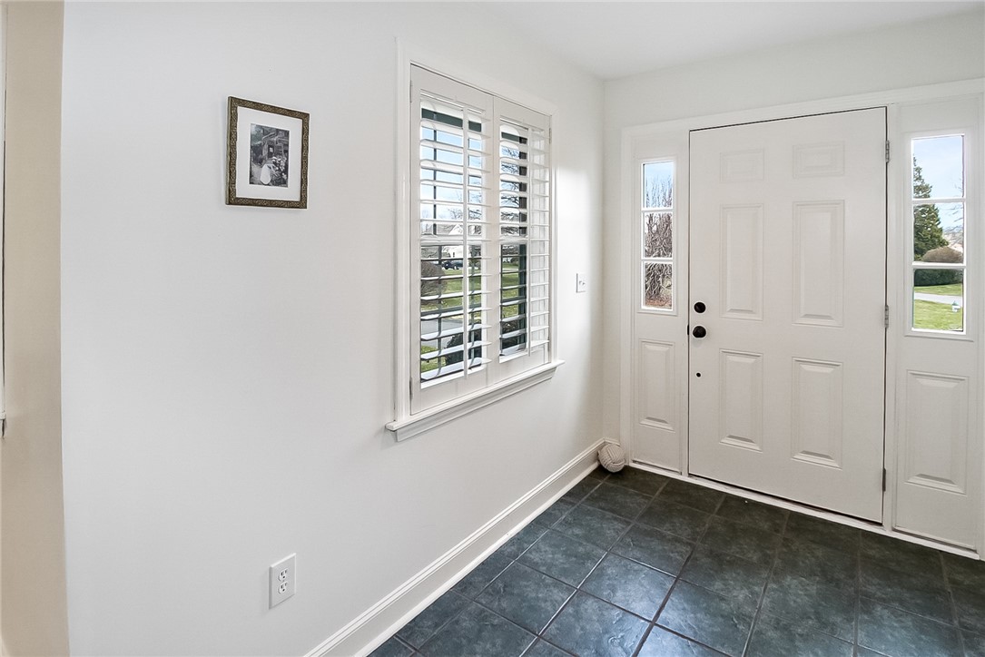 318 Corey Lane, Unit 318 Middletown, RI 02842 - Photo 3 of 31 Spacious Front Entry