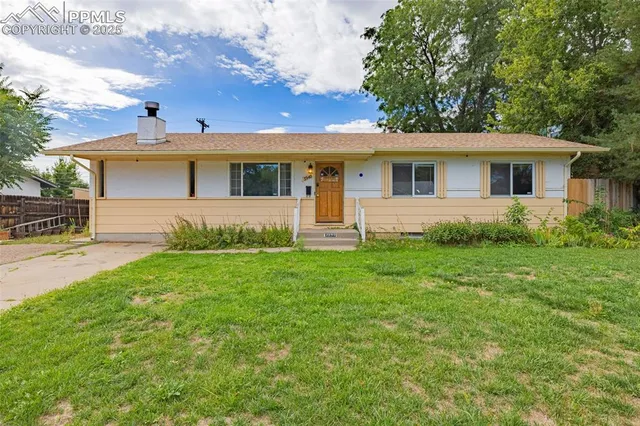 $289,500 | 3940 Hollybrook Lane, Pueblo, CO 81005