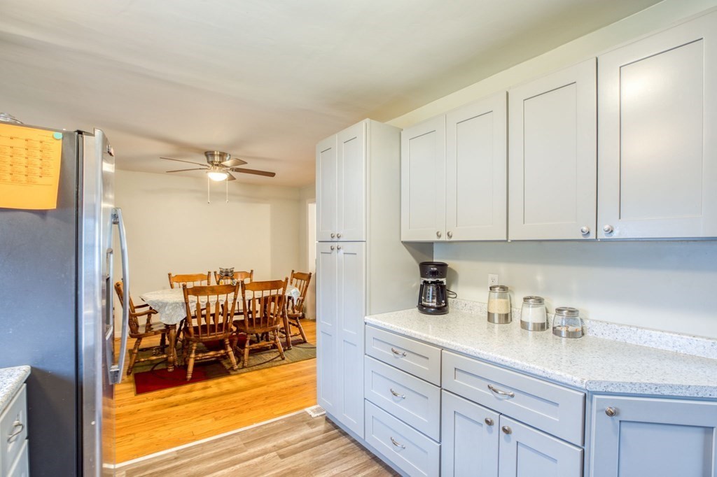 186 Harwich Road West Springfield, MA 01089 - Photo 11 of 27 Gallery Image 11