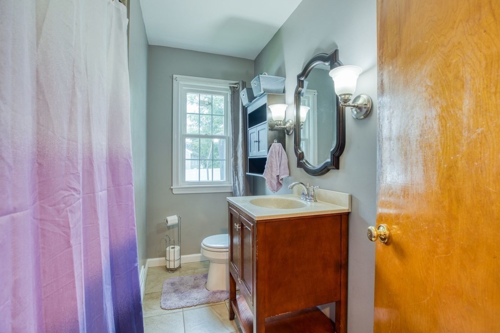 186 Harwich Road West Springfield, MA 01089 - Photo 17 of 27 Gallery Image 17