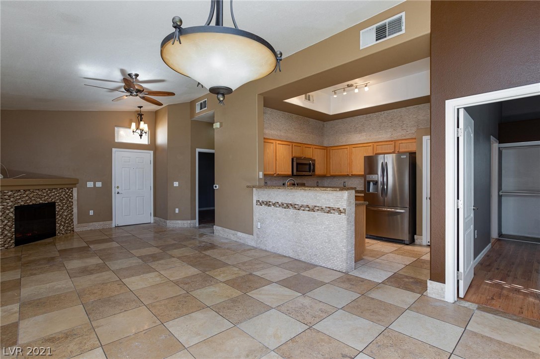 3545 Cactus Shadow Street, Unit 203 Las Vegas, NV 89129 - Photo 8 of 48