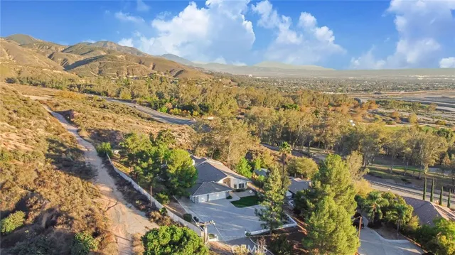 $1,250,000 | 5385 Park Lane, San Bernardino, CA 92404