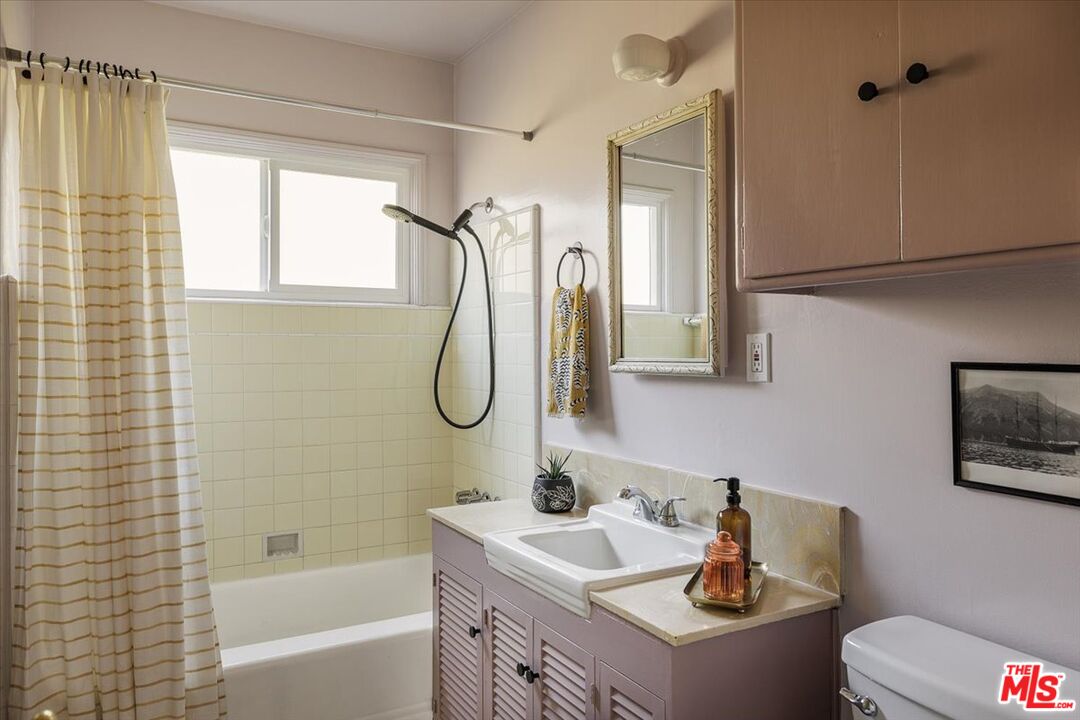 3510 Ferncroft Road Los Angeles, CA 90039 - Photo 18 of 32