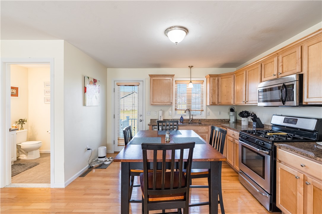 27 Streamview Drive Cumberland, RI 02864 - Photo 8 of 45