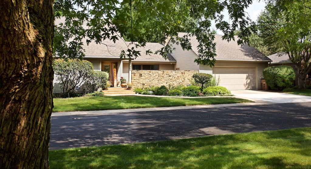 940 Rocky Ford Road Columbus, IN 47203 - Photo 3 of 45 Gallery Image 3