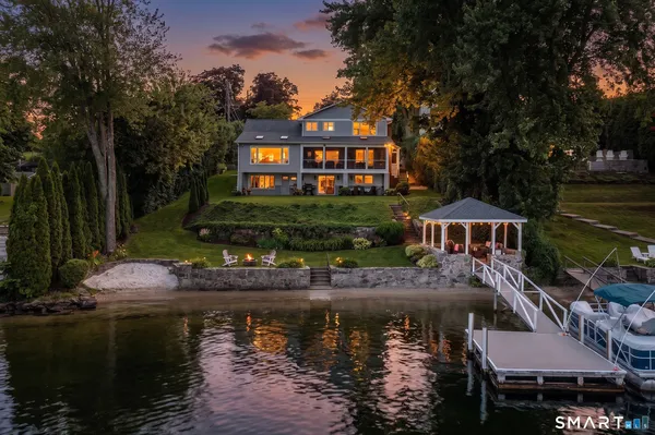 $2,695,000 | 52 Arrowhead Road, Brookfield, CT 06804