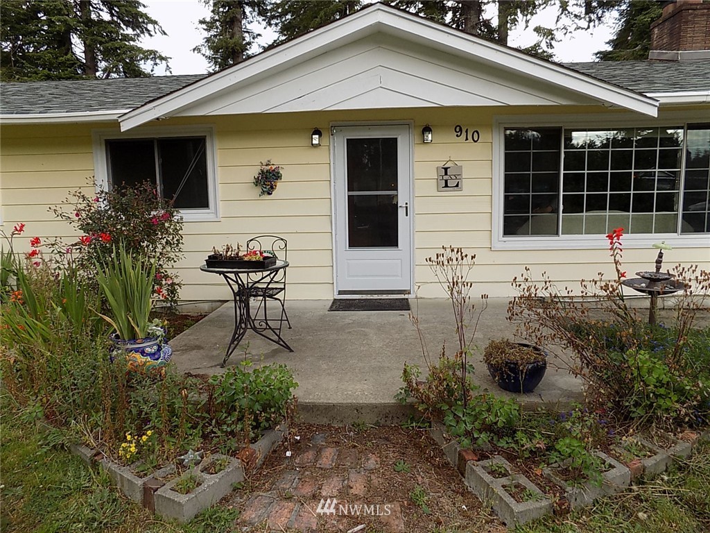910 Clarke Road Aberdeen, WA 98520 - Photo 2 of 24 Gallery Image 2
