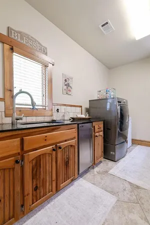 $525,000 | 132 Southside Drive, Gainesville, TX 76240