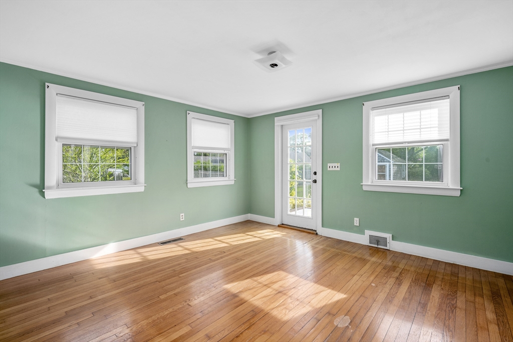175 Lower County Road West Harwich, MA 02671 - Photo 8 of 20
