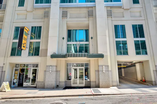 $2,100 | 415 Church Street, Unit 2106, Nashville, TN 37219