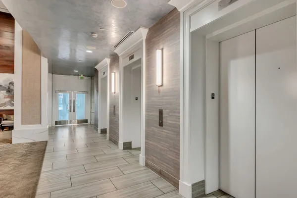 $2,100 | 415 Church Street, Unit 2106, Nashville, TN 37219