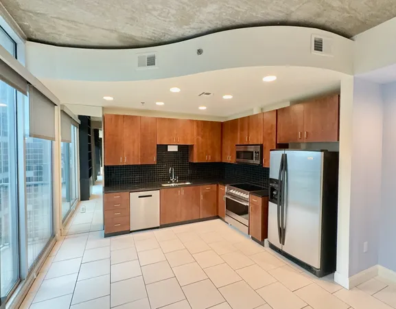 $2,100 | 415 Church Street, Unit 2106, Nashville, TN 37219