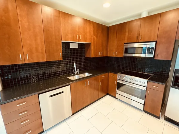$2,100 | 415 Church Street, Unit 2106, Nashville, TN 37219