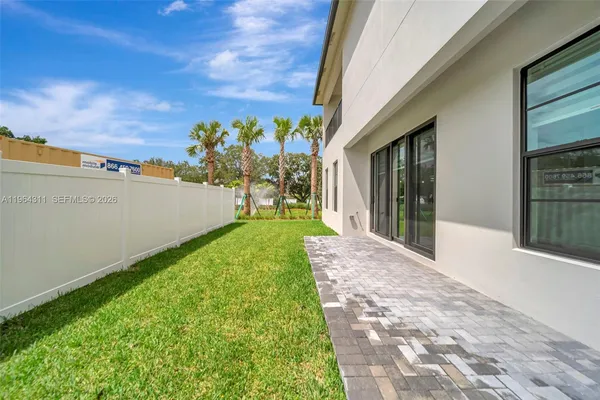 $7,000 | 1454 Southwest 23rd Street, Fort Lauderdale, FL 33315