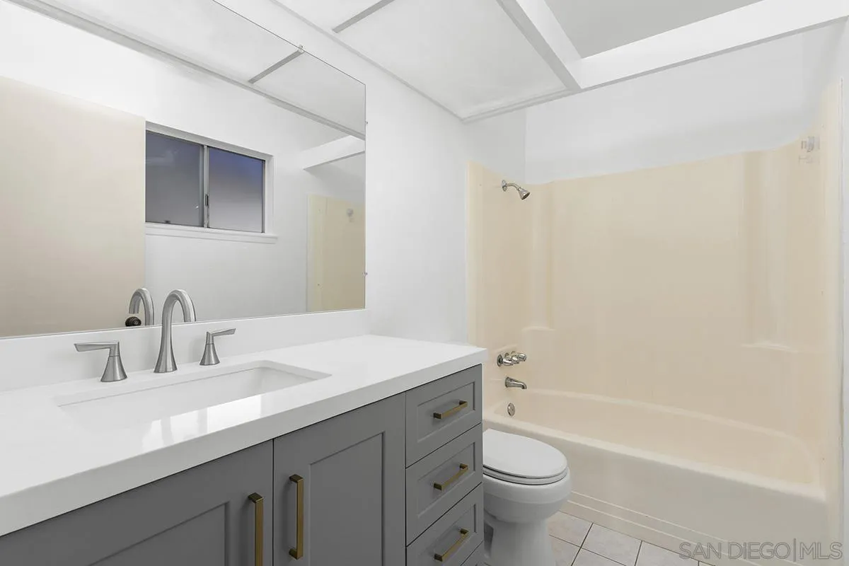 11988 Rancho Bernardo Road, Unit D San Diego, CA 92128 - Photo 23 of 42 Gallery Image 23
