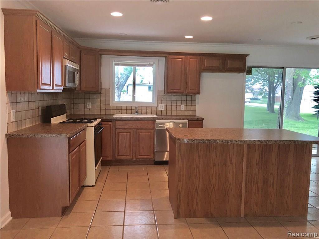 25658 21 Mile Road Chesterfield, MI 48051 - Photo 5 of 18