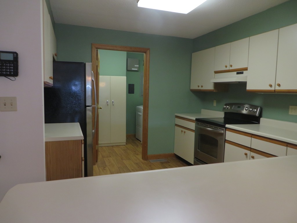 507 Country Side Road, Unit 507 Greenfield, MA 01301 - Photo 3 of 18 Gallery Image 3
