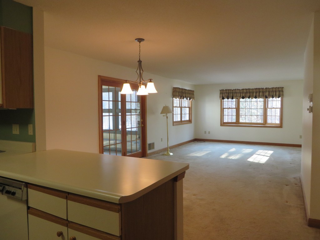 507 Country Side Road, Unit 507 Greenfield, MA 01301 - Photo 5 of 18 Gallery Image 5
