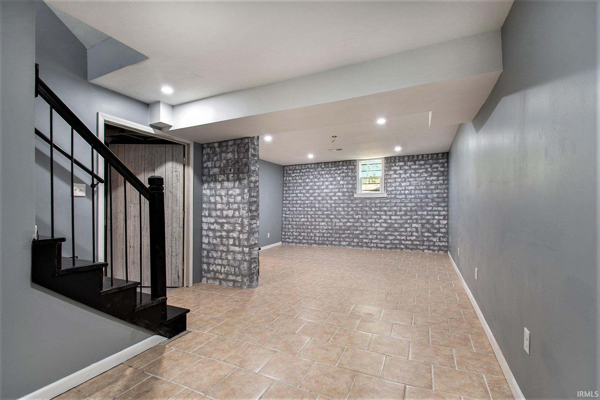 1043 North Johnson Street South Bend, IN 46628 - Photo 19 of 26