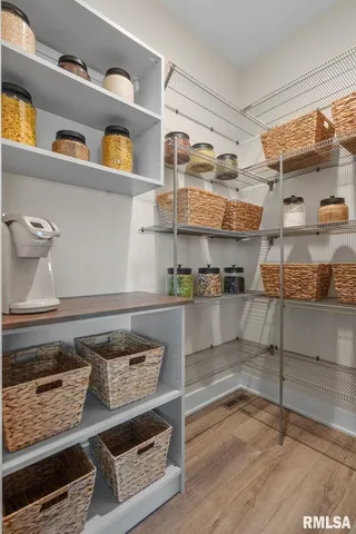 $744,923 | 5167 Lakeside Court, Bettendorf, IA 52722