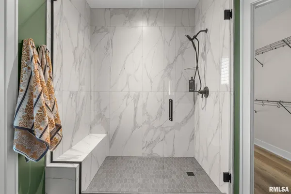 $744,923 | 5167 Lakeside Court, Bettendorf, IA 52722