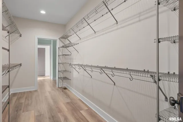 $744,923 | 5167 Lakeside Court, Bettendorf, IA 52722