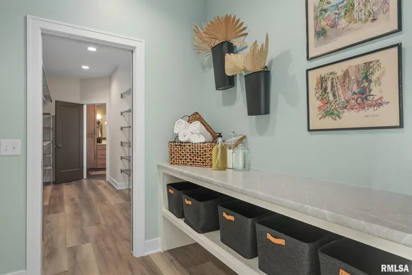 $744,923 | 5167 Lakeside Court, Bettendorf, IA 52722