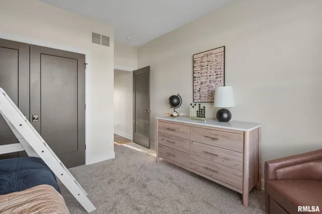 $744,923 | 5167 Lakeside Court, Bettendorf, IA 52722