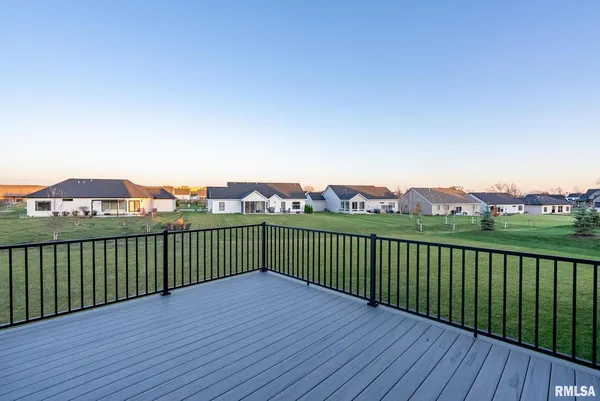 $744,923 | 5167 Lakeside Court, Bettendorf, IA 52722