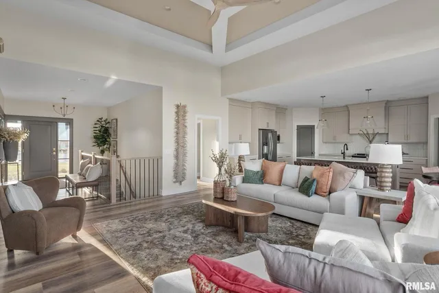 $744,923 | 5167 Lakeside Court, Bettendorf, IA 52722