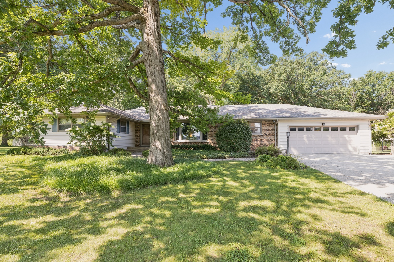 1655 Wagner Road Batavia, IL 60510 - Photo 1 of 21 Gallery Image 1