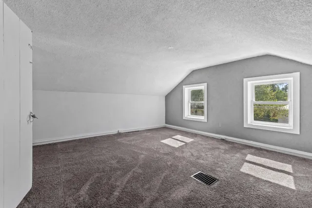 $159,900 | 2342 East Montgomery Road, Hillsdale, MI 49242